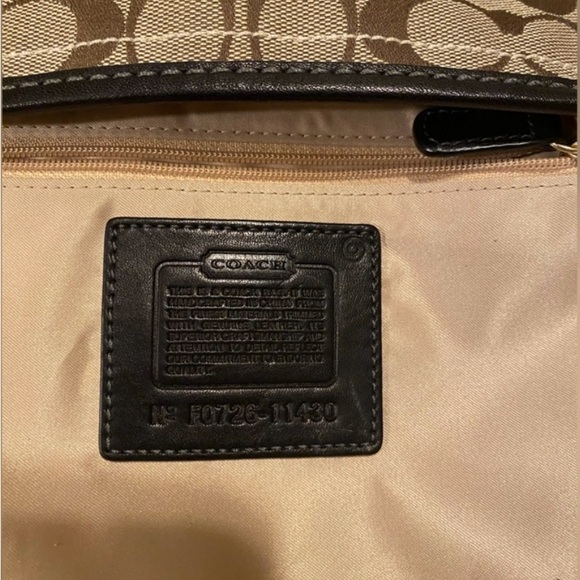 🤎Coach~Bleeker Signature Leather Shoulder Bag Gold Hardware Carriage Logo, EUC - Picture 4 of 11